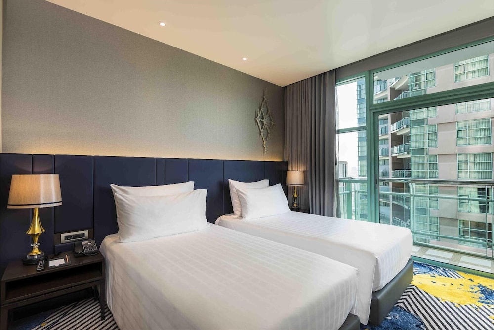 Grand Deluxe Club Twin City View