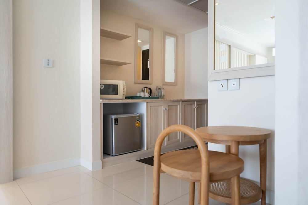 2 Bedroom Suite - Photo 11