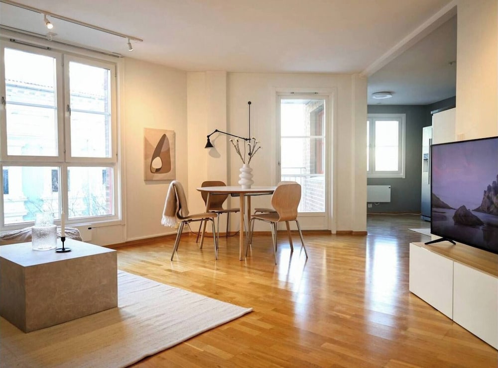 Spacious Apartment Right in the City Centre, 사진 12