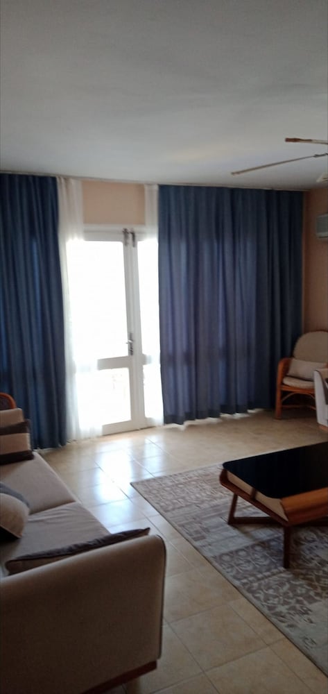 Room, 3 Bedrooms, Balcony, Ocean View photo 1