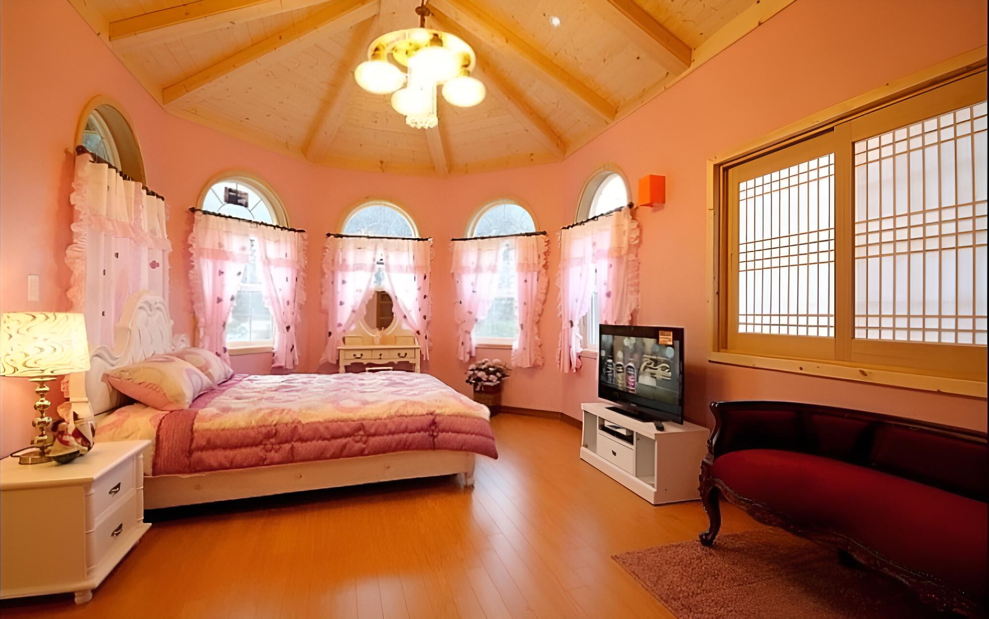 Room (Jasmine)