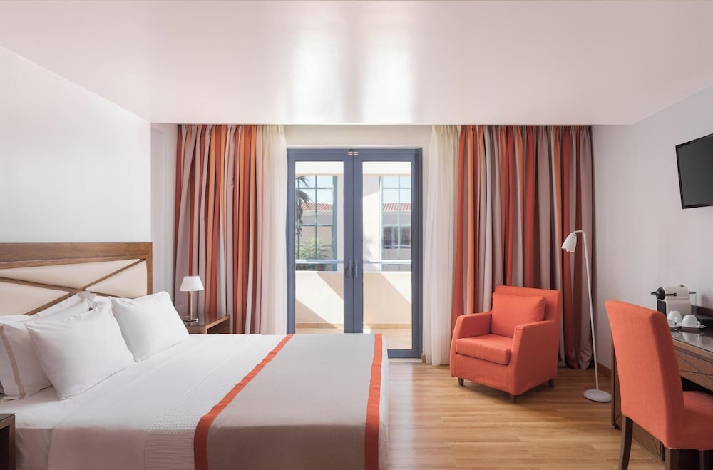 Superior Suite - Photo 2