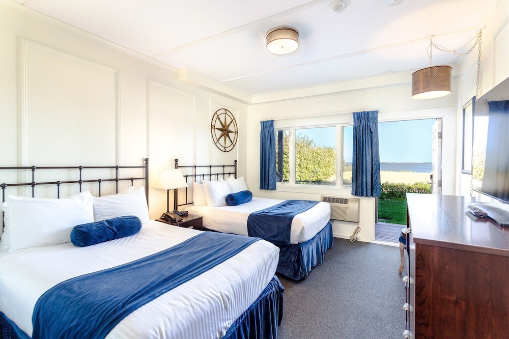 Deluxe Room, 2 Double Beds, Terrace, Bay View photo 1