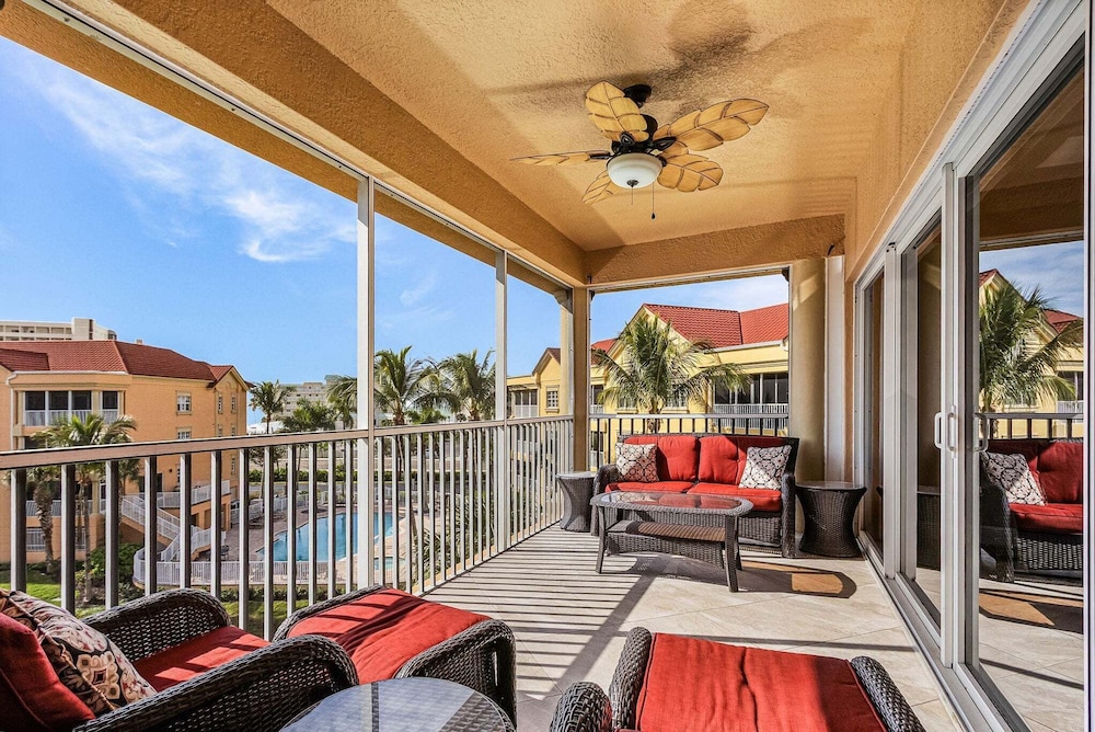 Condo, 3 Bedrooms