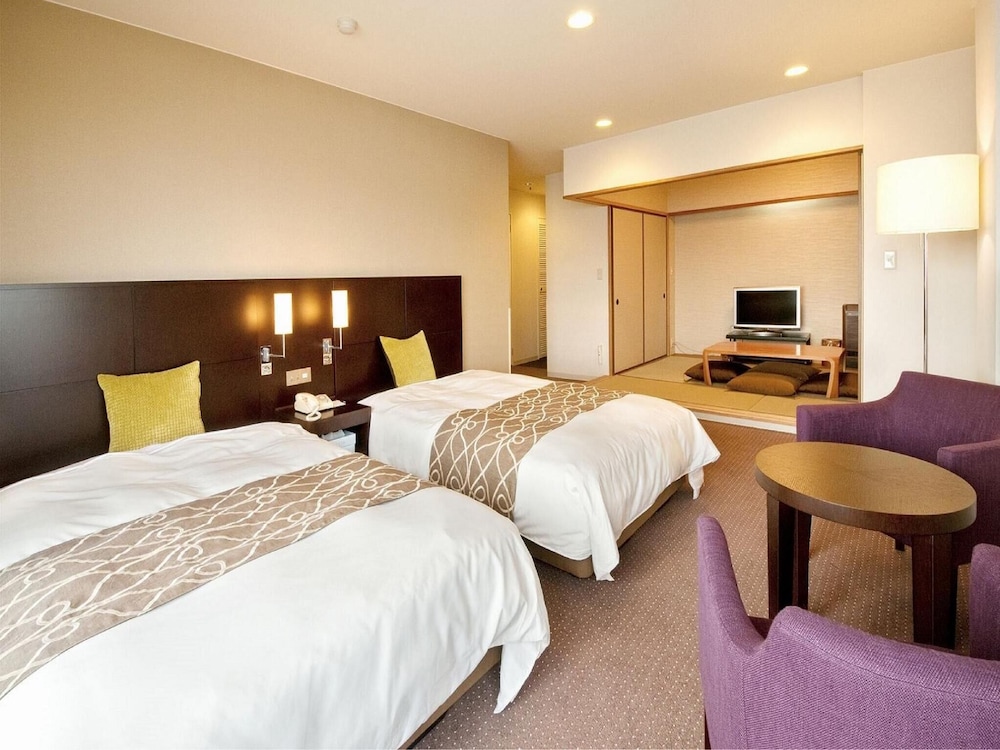 Panoramic Room