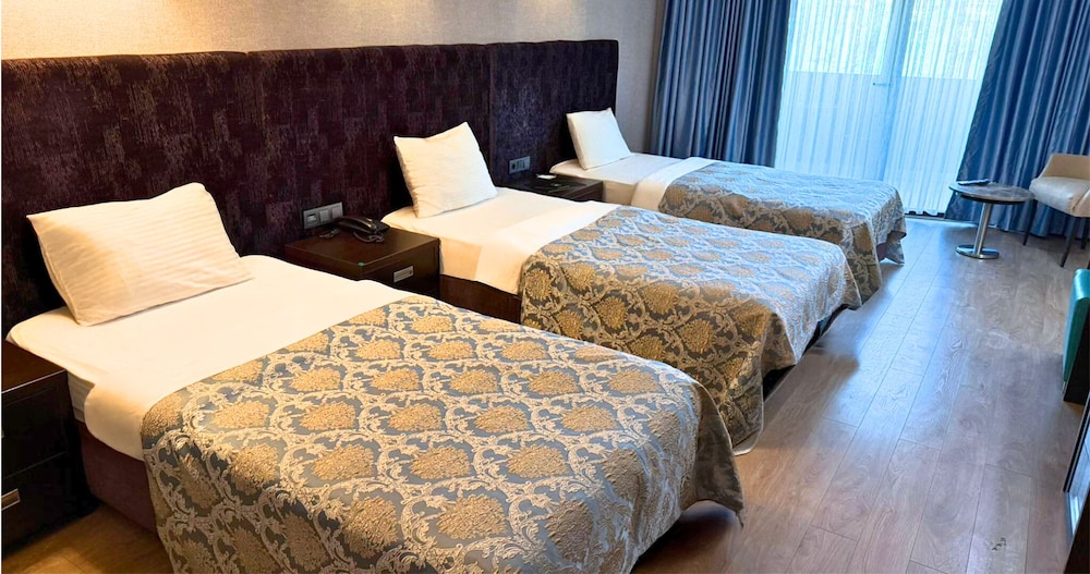 Standard Triple Room photo 2