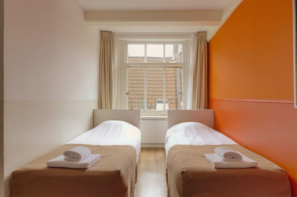 Double or Twin Room thumbnail 6