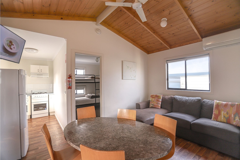 Family Two-Bedroom Cabin with Bunk Beds photo 1