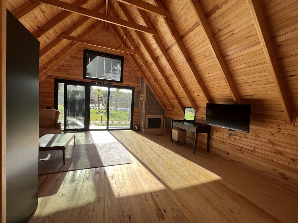 Elite Bungalow