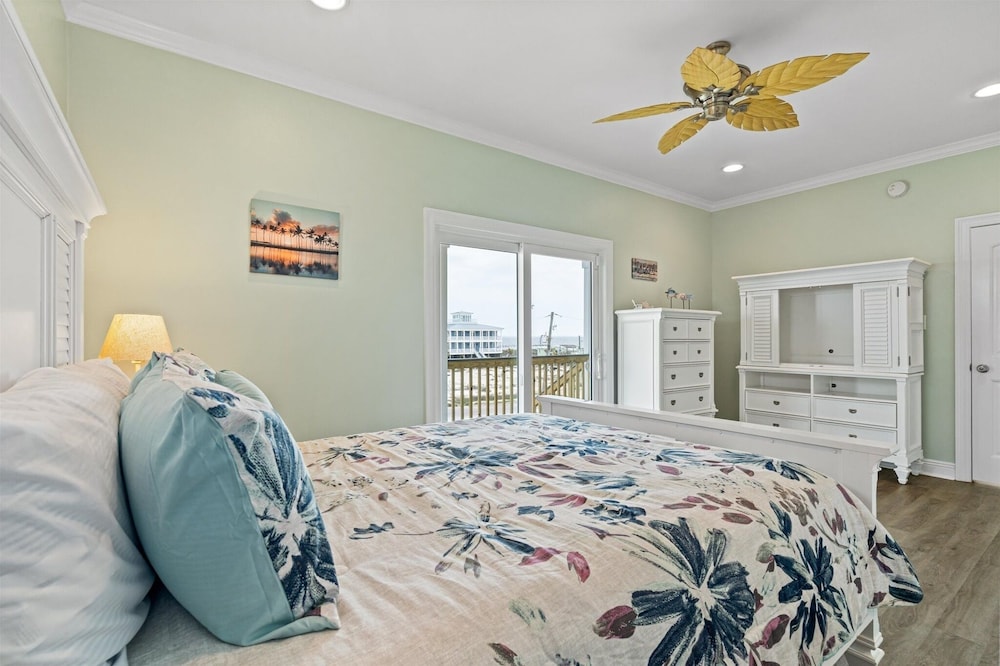 House, 6 Bedrooms photo 3