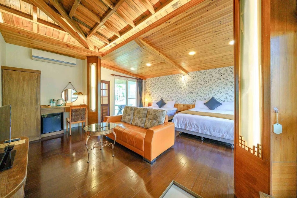 Standard Quadruple Room, Garden View photo 3