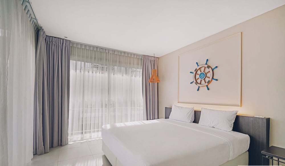 Premier Deluxe Suite with Balcony photo 1