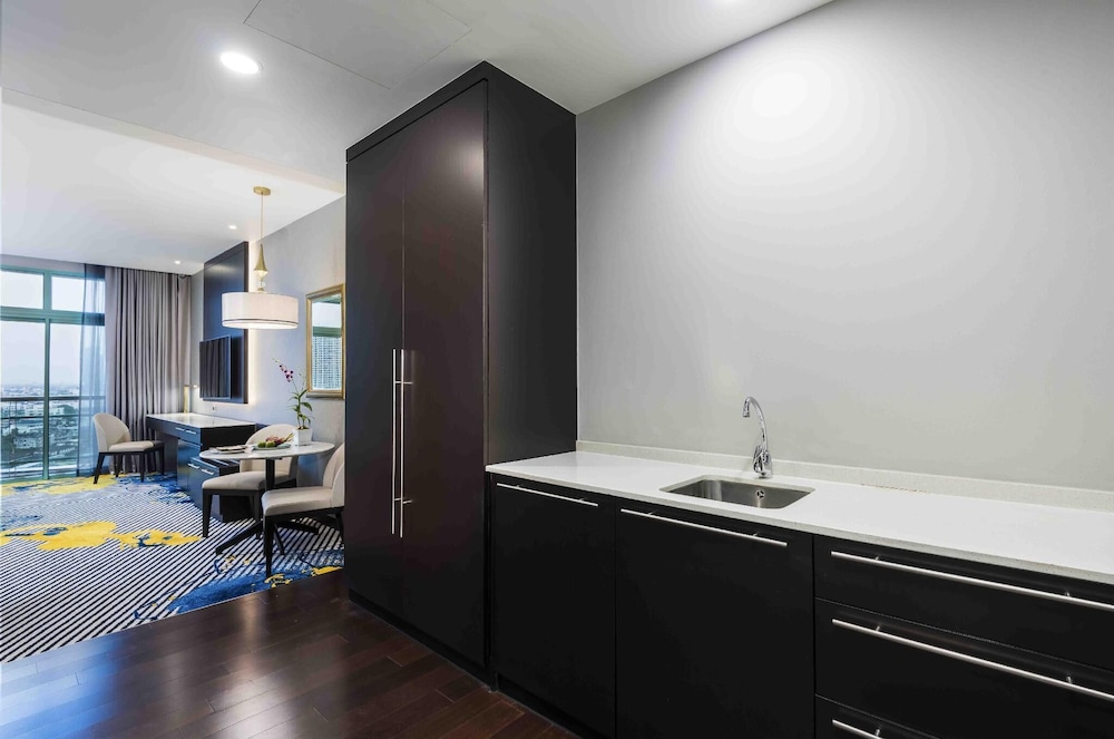 Grand Deluxe Club Twin River View