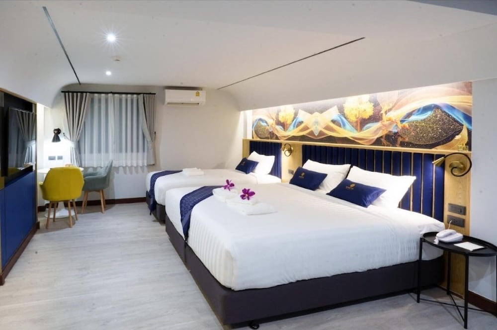 Family Quadruple Room, City View