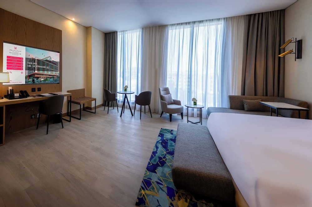 Junior Suite, 1 King Bed - Photo 2