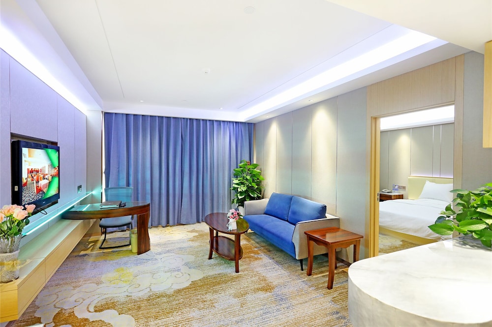 Deluxe Suite photo 1