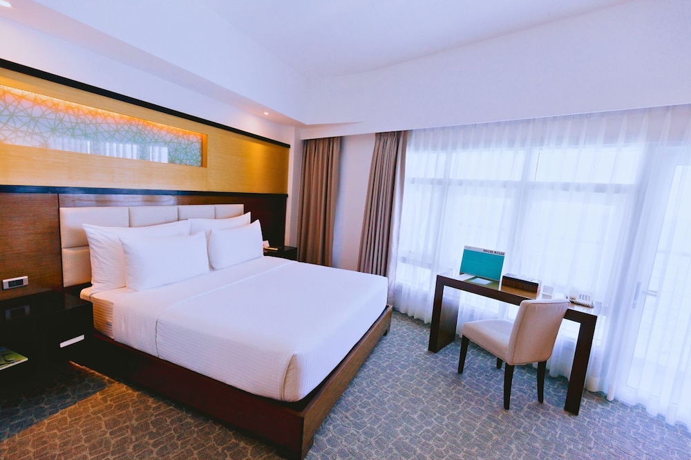 Seaview Deluxe King Bed photo 3