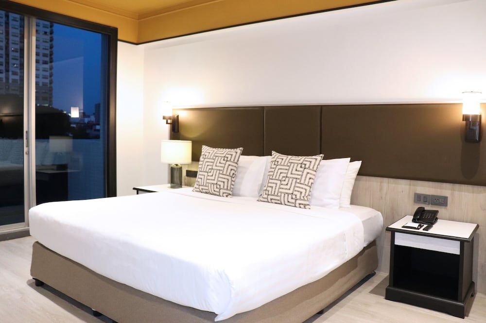 Superior King Room photo 3