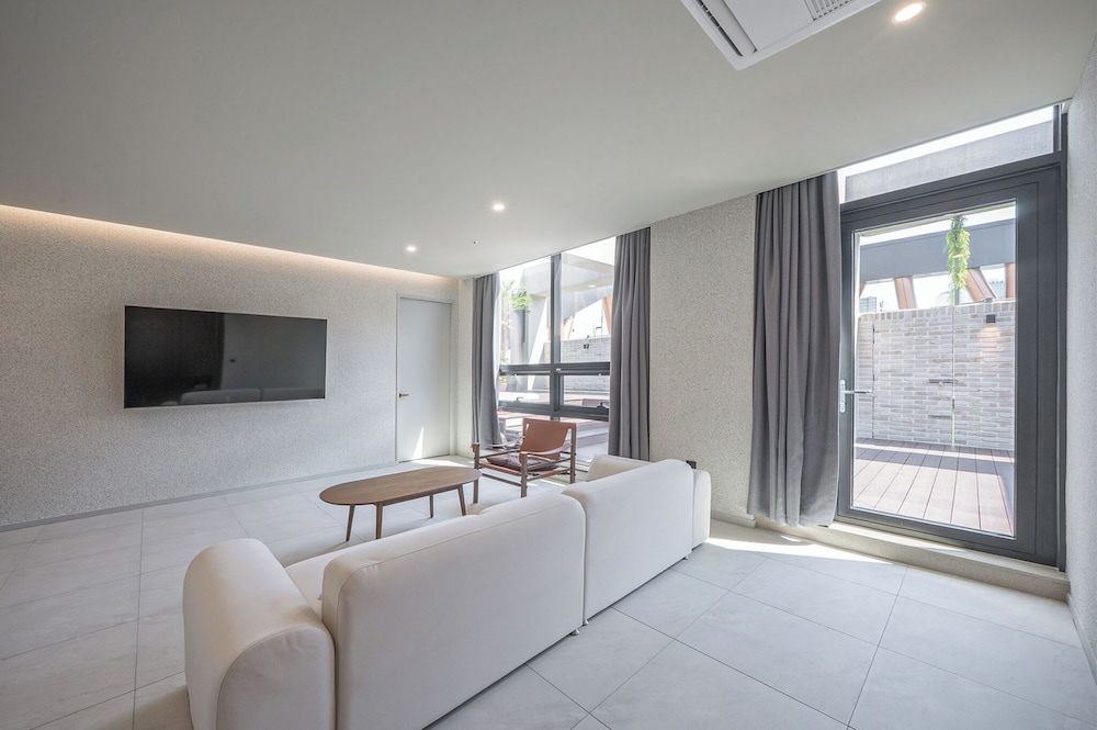 Signature Room, Multiple Beds, Terrace, City View