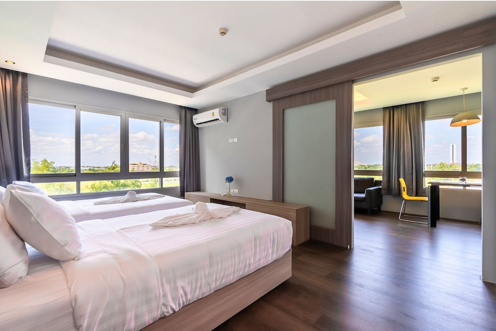 One Bedroom Suite