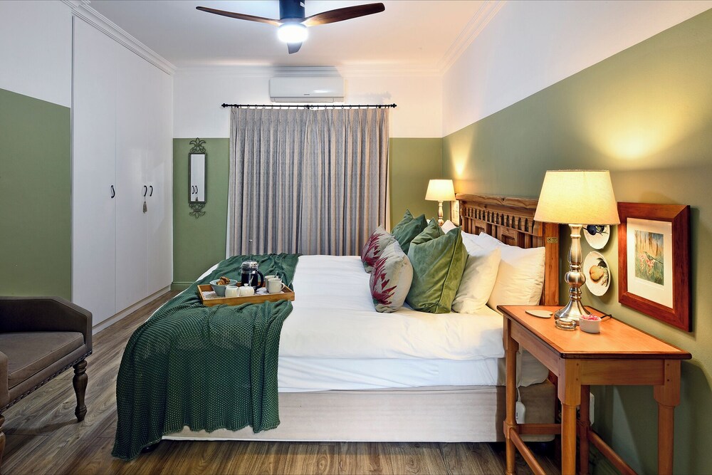 Luxury Apartment, 1 Bedroom, Fireplace, Mountain View photo 3