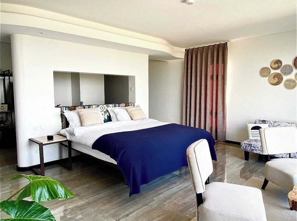 Deluxe Double Room, Balcony, Pool View photo 1