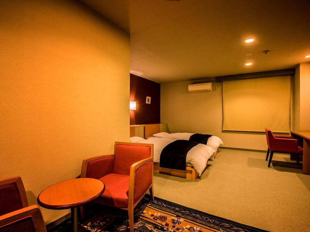 Standard Twin Room without Bath (No View), Non-Smoking