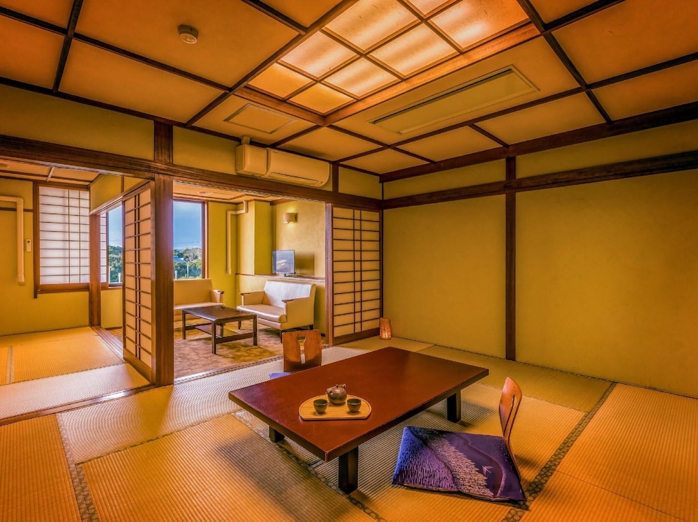 Superior Japanese Style 2-Room Room with Bath (Garden View), Non-Smoking photo 1
