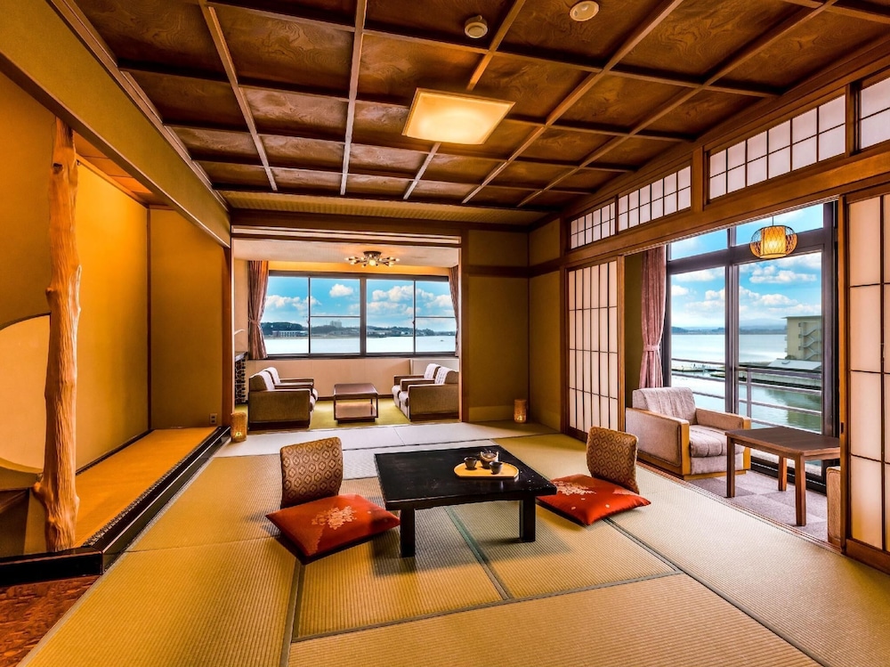 Superior Japanese Western Style Room with Bath, Non-Smoking photo 1
