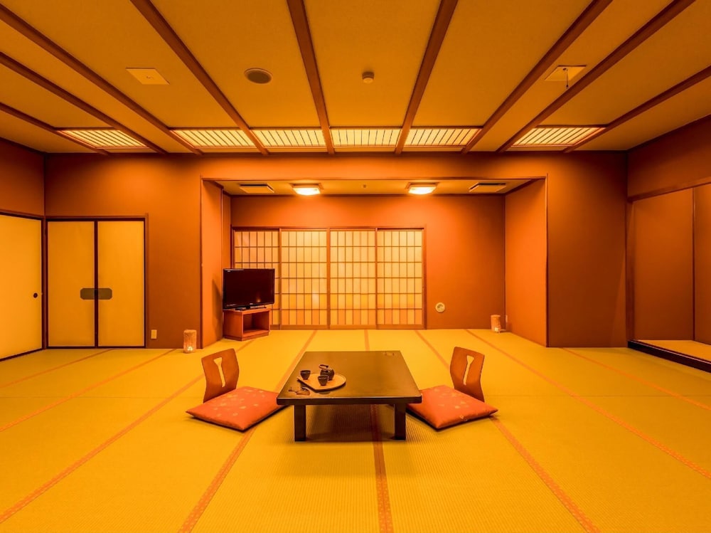 Standard Room, Non Smoking (Japanese Style Room 30jo WO bath) photo 1
