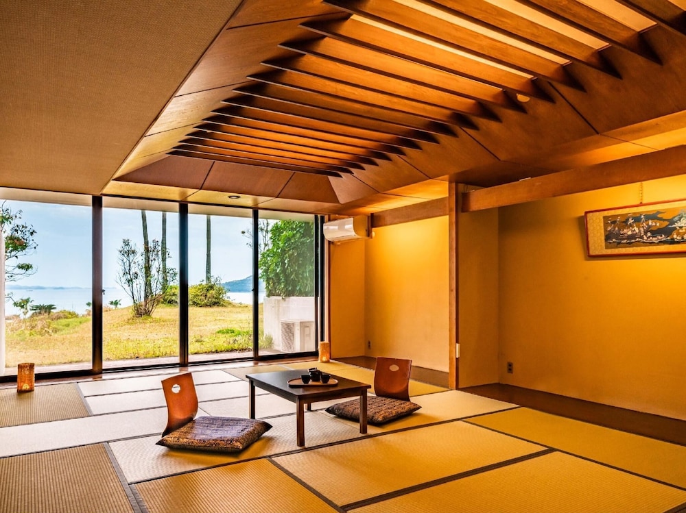 Standard Japanese Style Room of 20 Tatami-mats with Bath, Non-Smoking