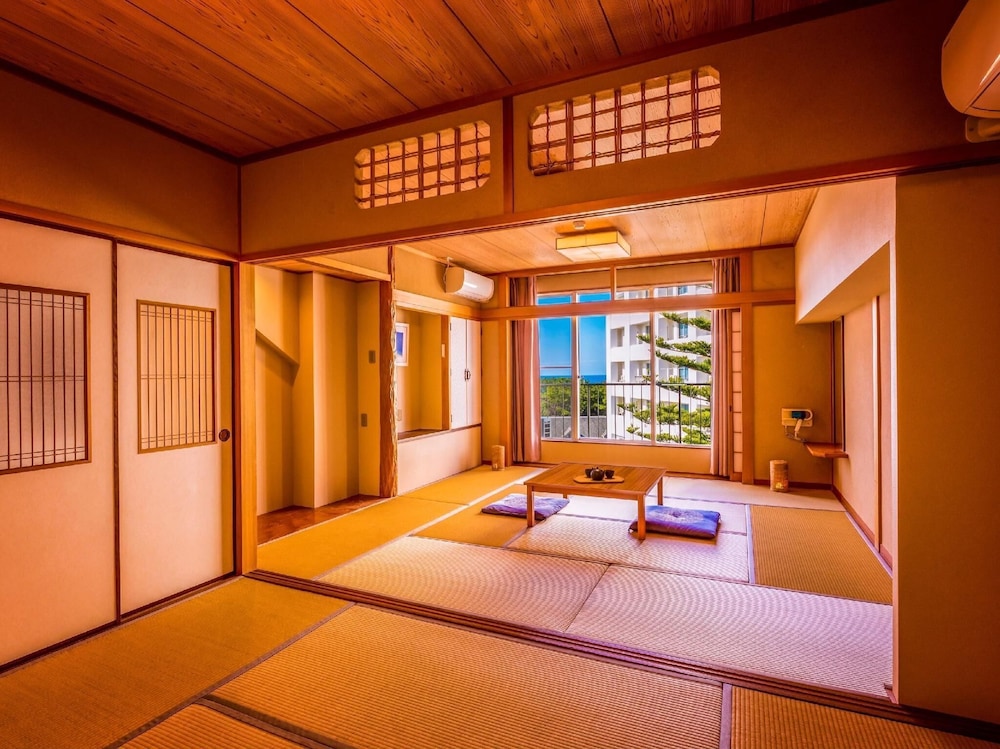 Standard Japanese Style Room 16 Tatami-mats with Bath, Non-Smoking