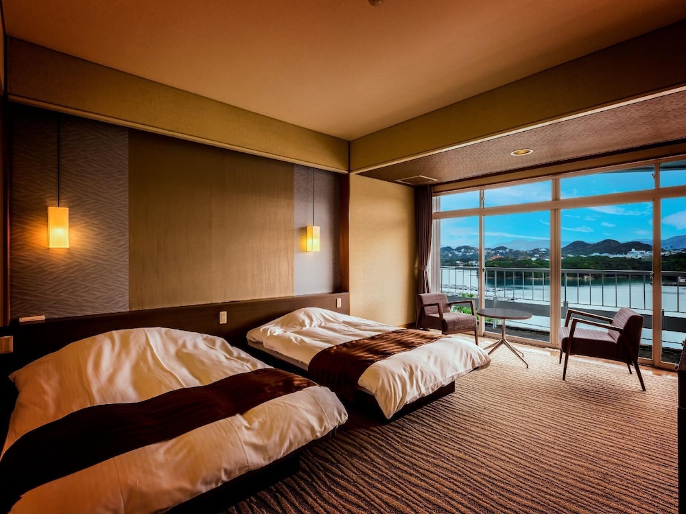 Standard Twin Room With Bath, Non-Smoking