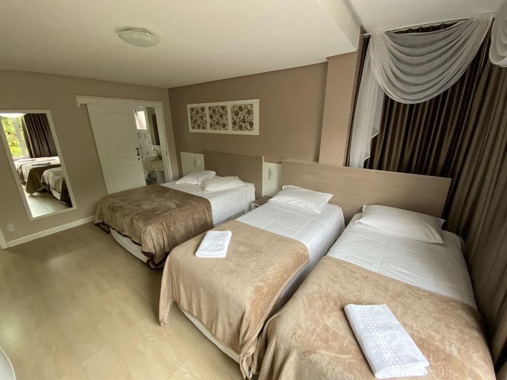 Luxury Quadruple Room, 1 Bedroom, Private Bathroom photo 1