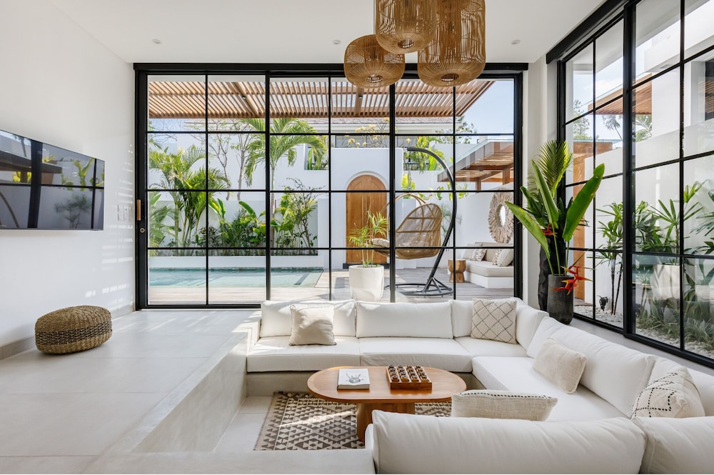 Family Villa, Patio, Pool View