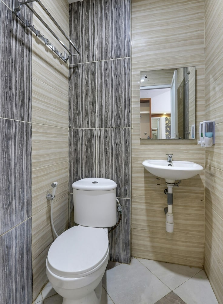 Standard Twin Room - Photo 2