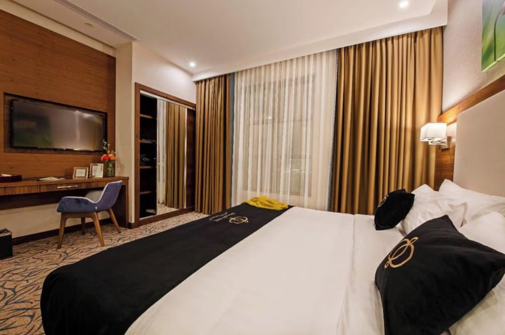 Junior Suite - King - Photo 4