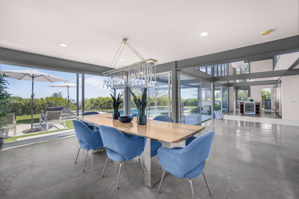 Luxury House, Multiple Beds, Pool Access, Pool View (Solara Point) photo 1