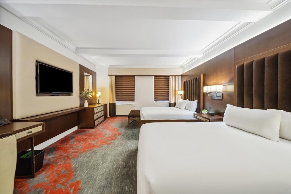 2 Queen Beds Deluxe Room