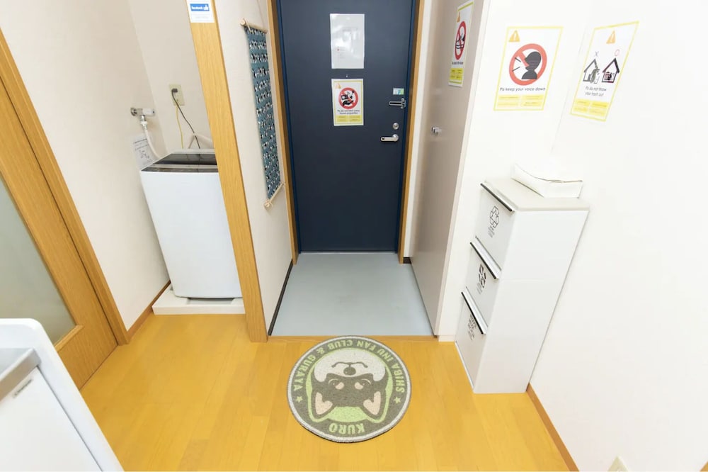 Signature Apartment, Non Smoking, Refrigerator & Microwave photo 3