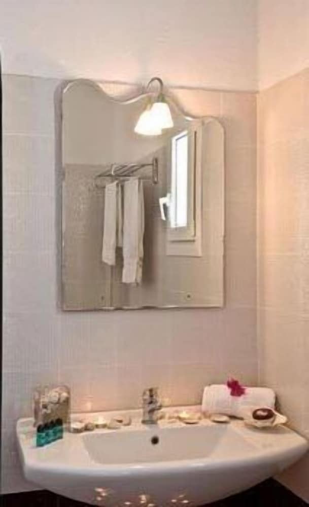 Standard Room photo 3