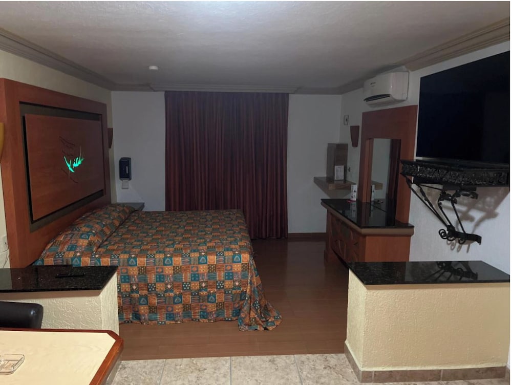 Standard Room, City View photo 3