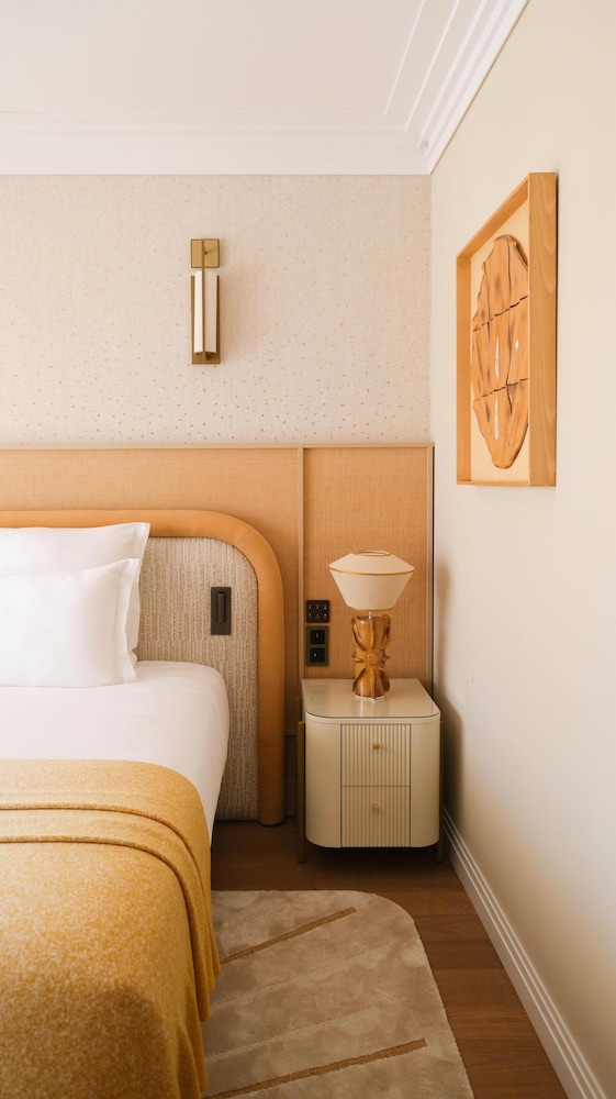 Deluxe Room - Photo 4