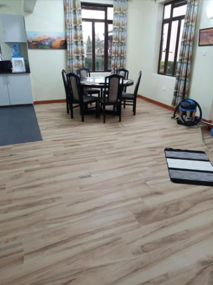 Executive House photo 3