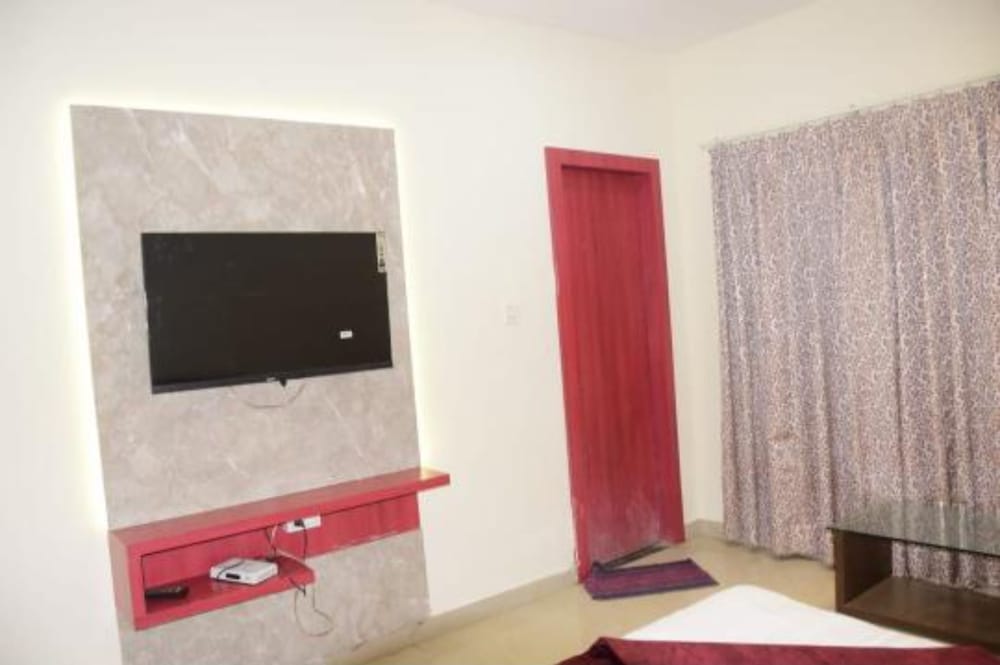 Deluxe Room - Photo 6