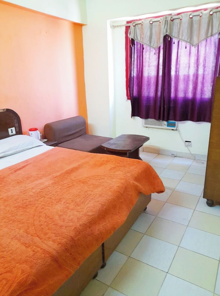 Deluxe Triple Room, City View