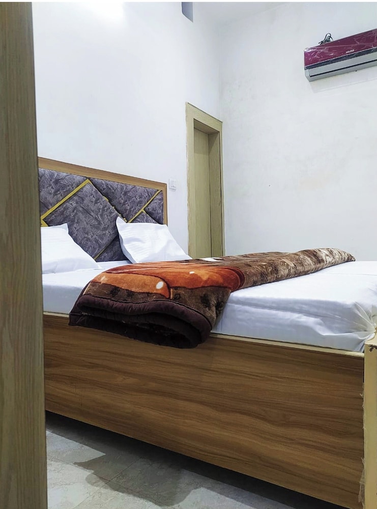 Deluxe Double Room, City View