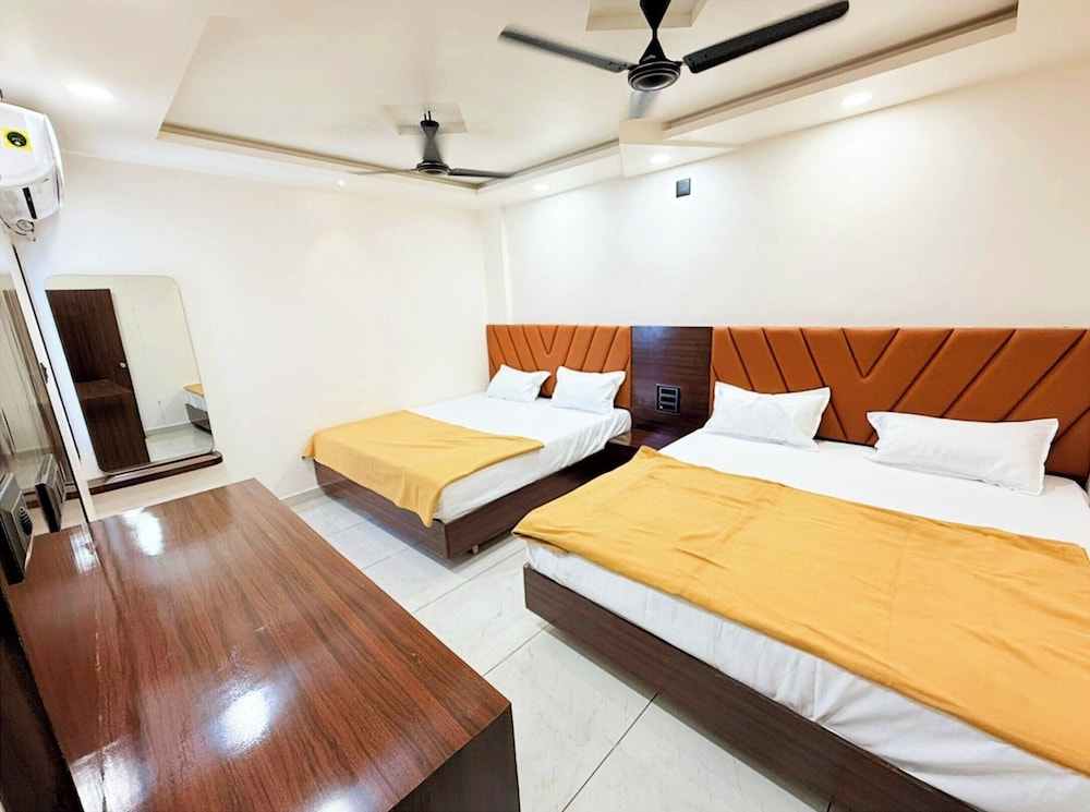 Deluxe Quadruple Room