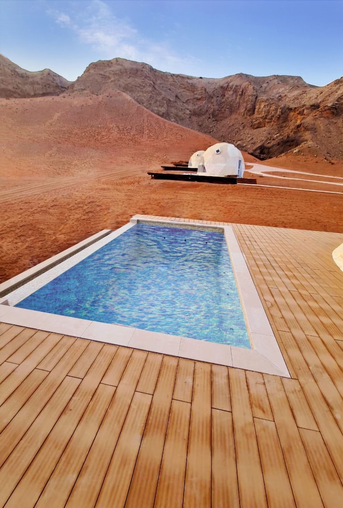 Dome King with pool photo 2