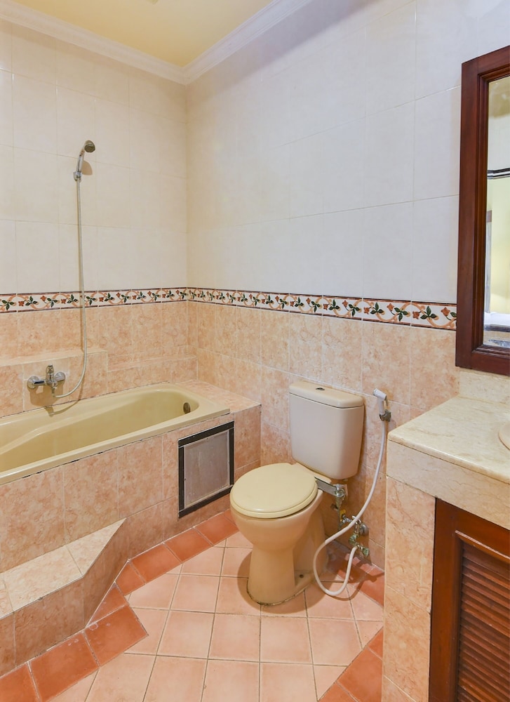 Deluxe Double Room - Photo 8